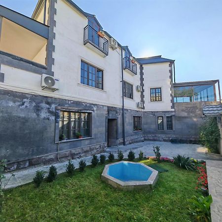 Blur Inn Gallery Yerevan Exterior photo
