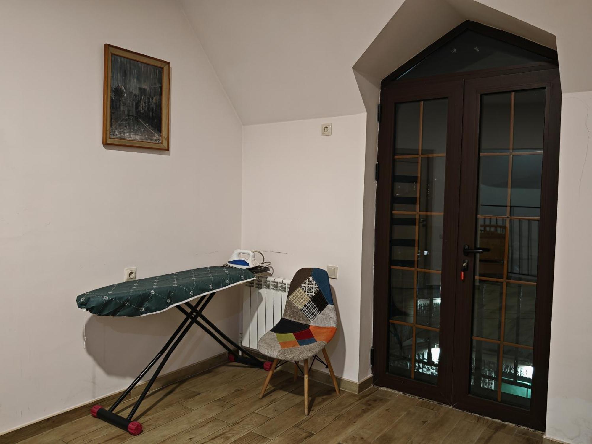 Blur Inn Gallery Yerevan Exterior photo